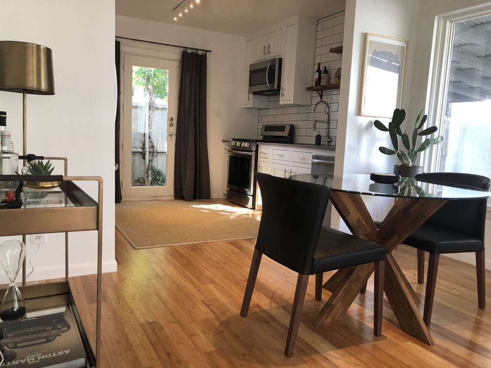 Dining & kitchen
