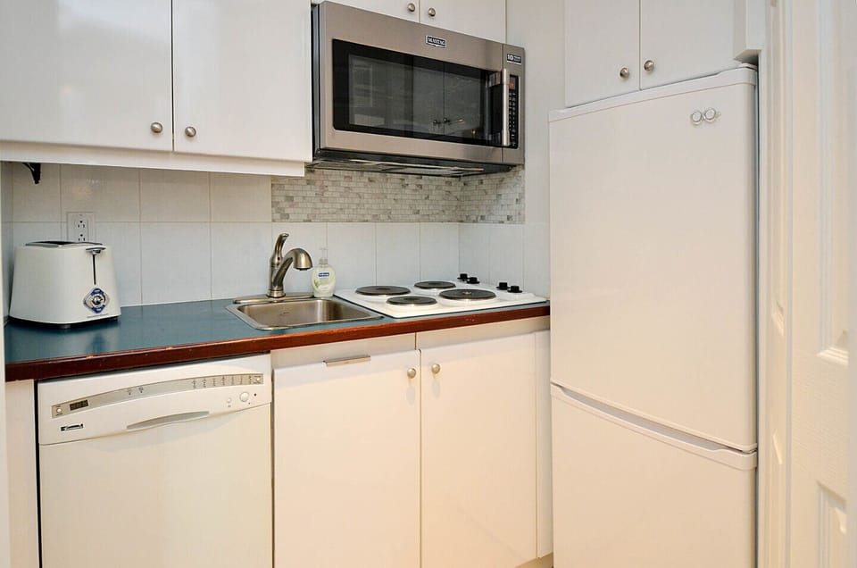 Condo #4015, convection oven/ microwave // four convection/ micro-ondes