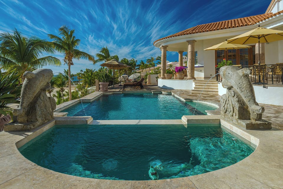 Villa Paraiso Cabo spa view