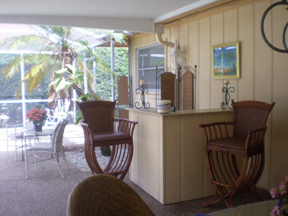 Cabana bar.
