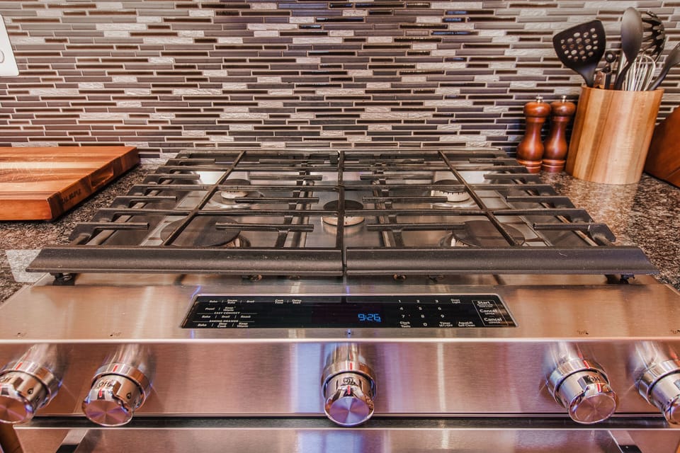 Gas Stove/Oven
