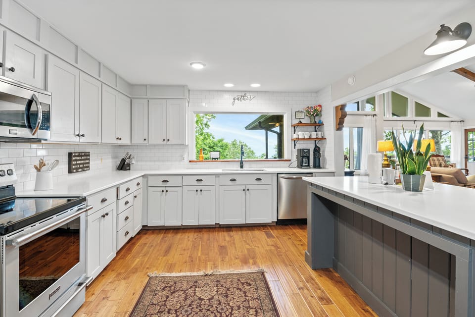 Kitchen, Main Level