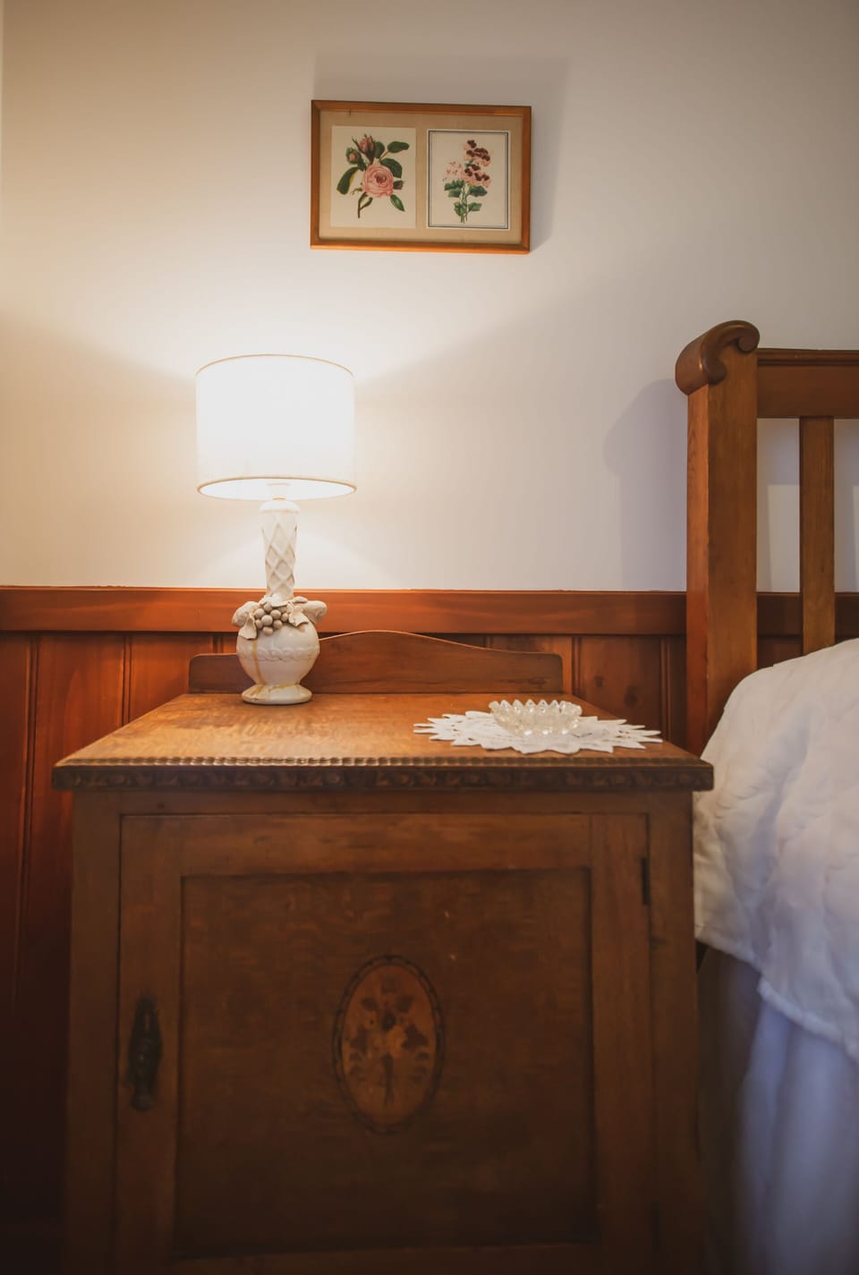 Double bedroom detail