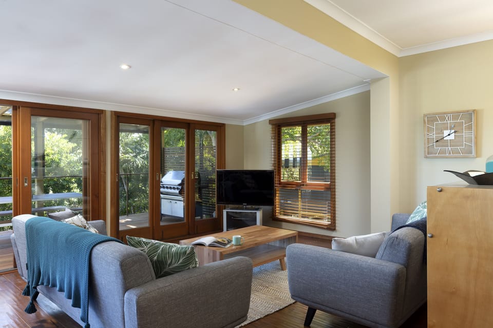Relax and watch the birds in the tree or use Apple TV inc netflix