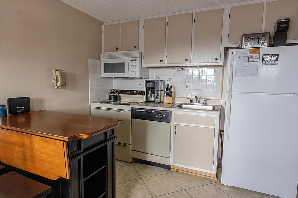 The fully equipped kitchen is a great place for a snack, gourmet meal, or anything in between.