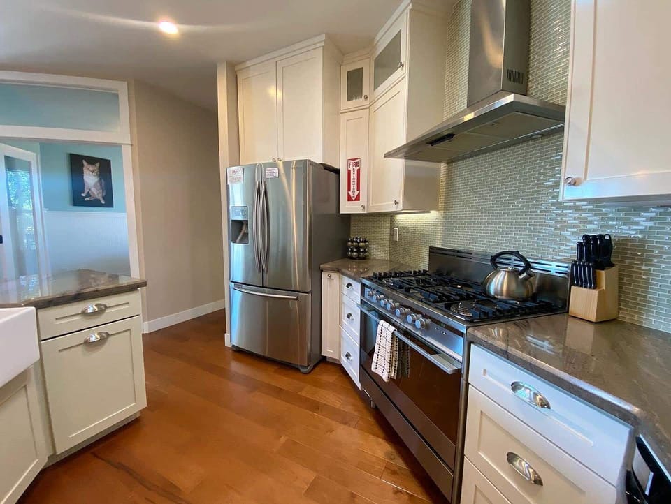 Warning: The kitchen is so nice, it might make you want to cook!