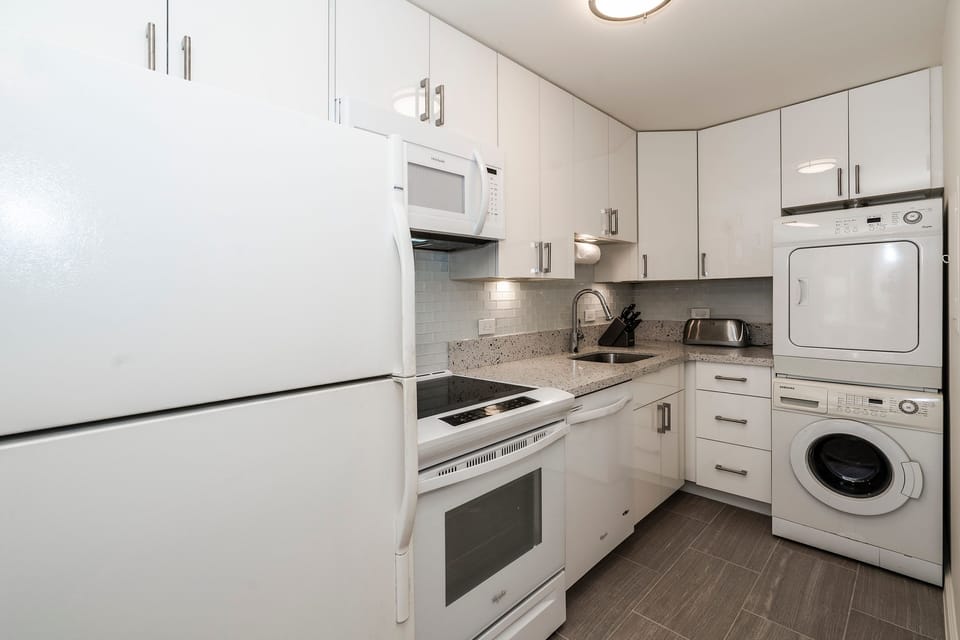 Fully Equipped Kitchen with Dishwasher