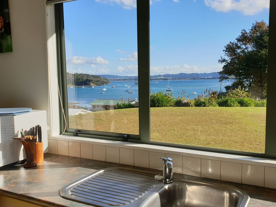 You don't mind doing the dishes with this view