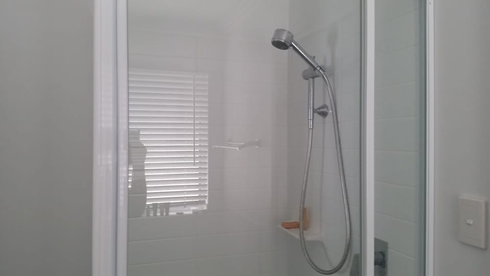 Free Standing Shower..removable head & handle.