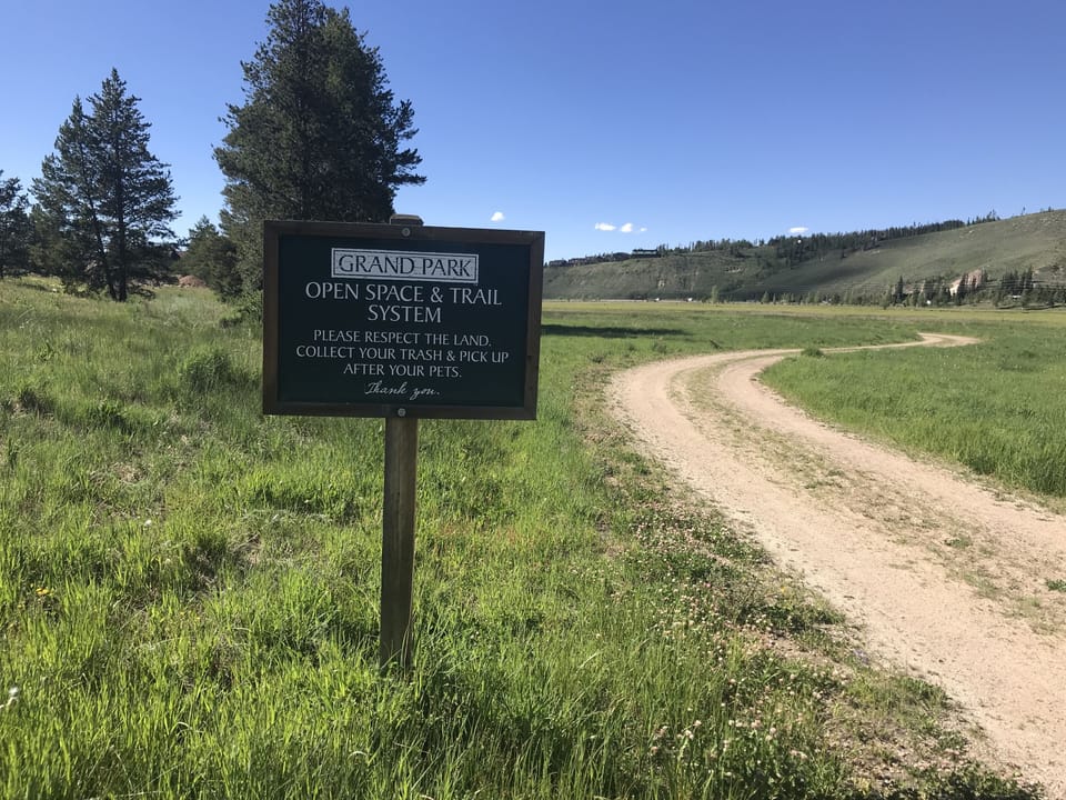 Enjoy the network of trails starting in the neighborhood. 