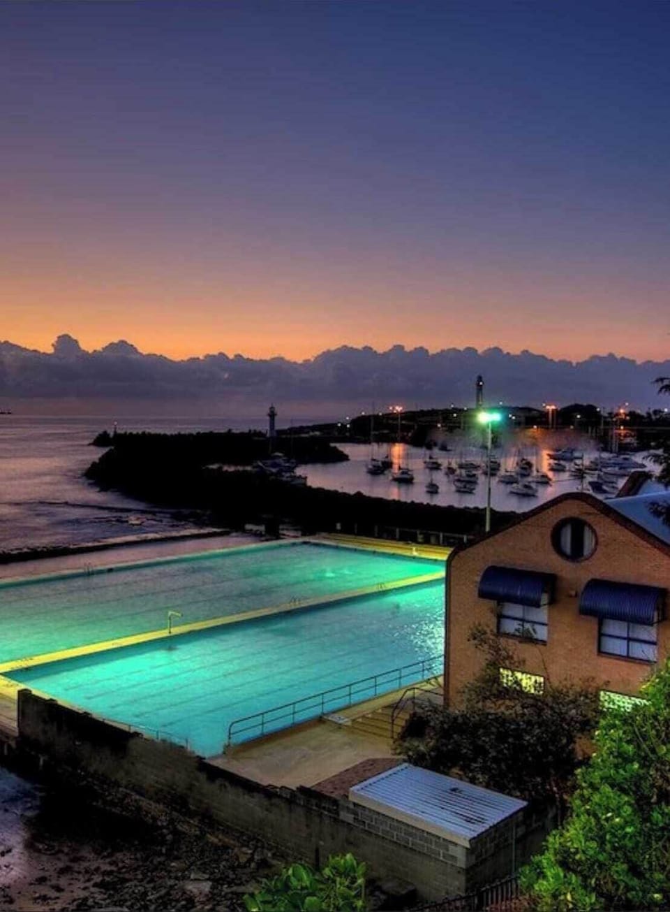 Continental Harbour pool wollongong vacation rental