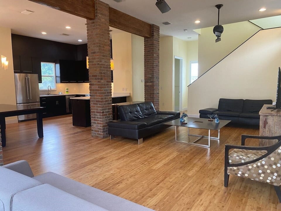 Living room into kitchen