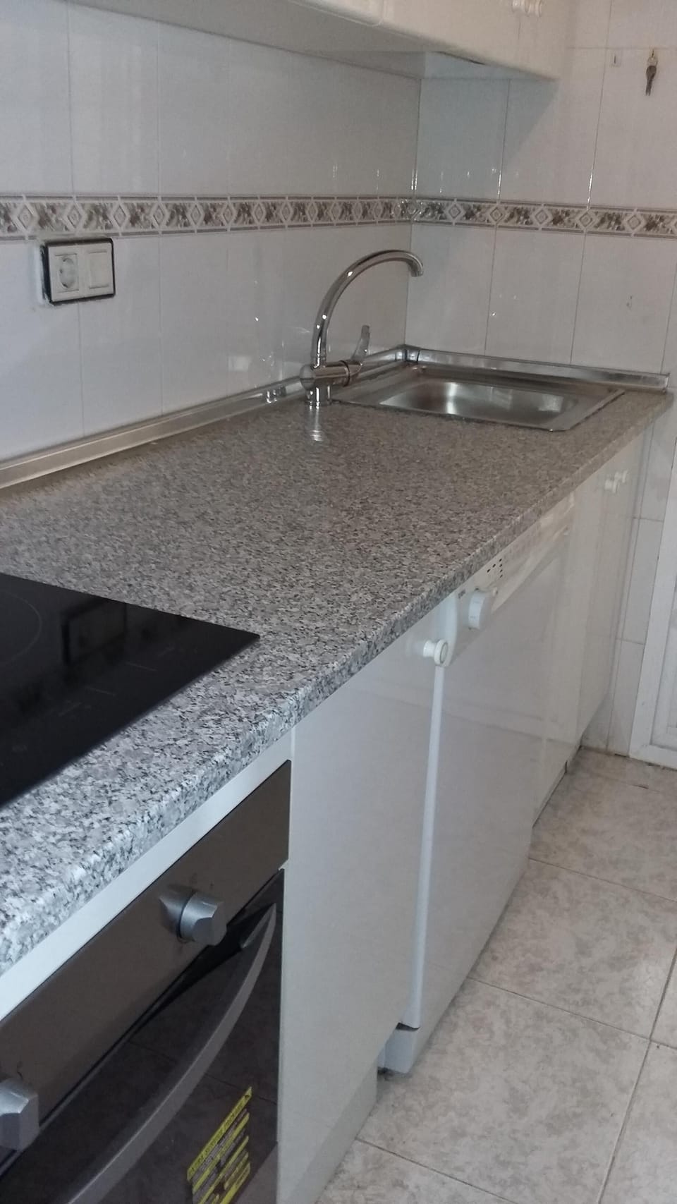 Forget the pots use the dishwasher below new sink / worktop March 2017