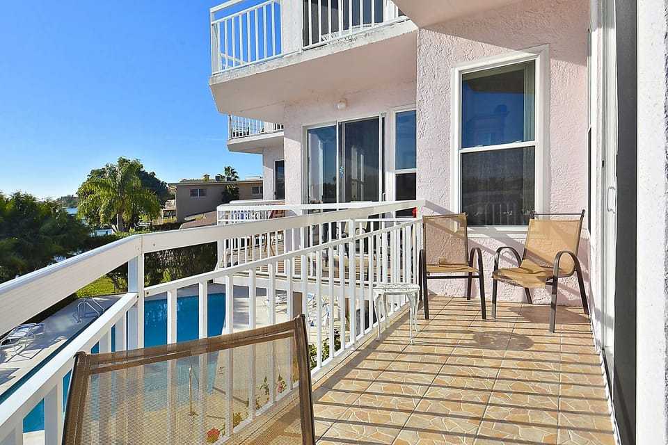 Balcony with Seating