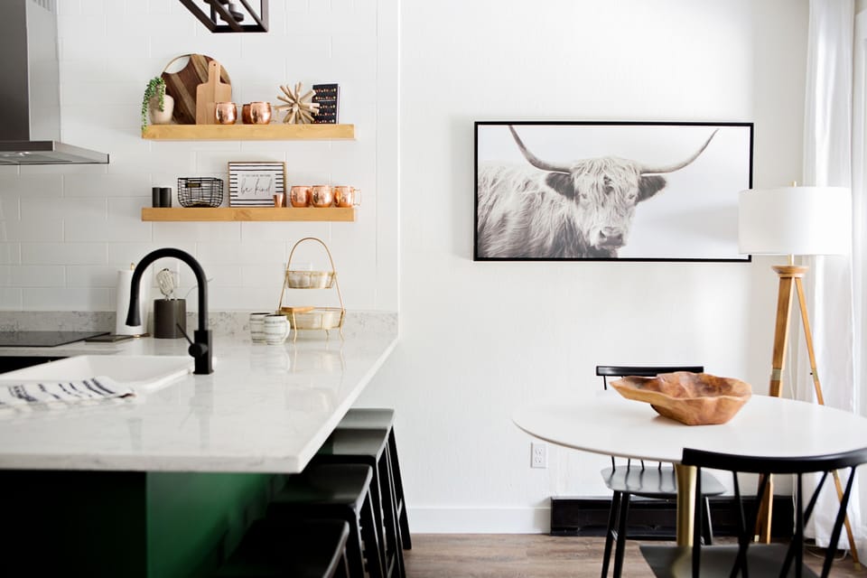 Dining area and bar with view of the mountain.
