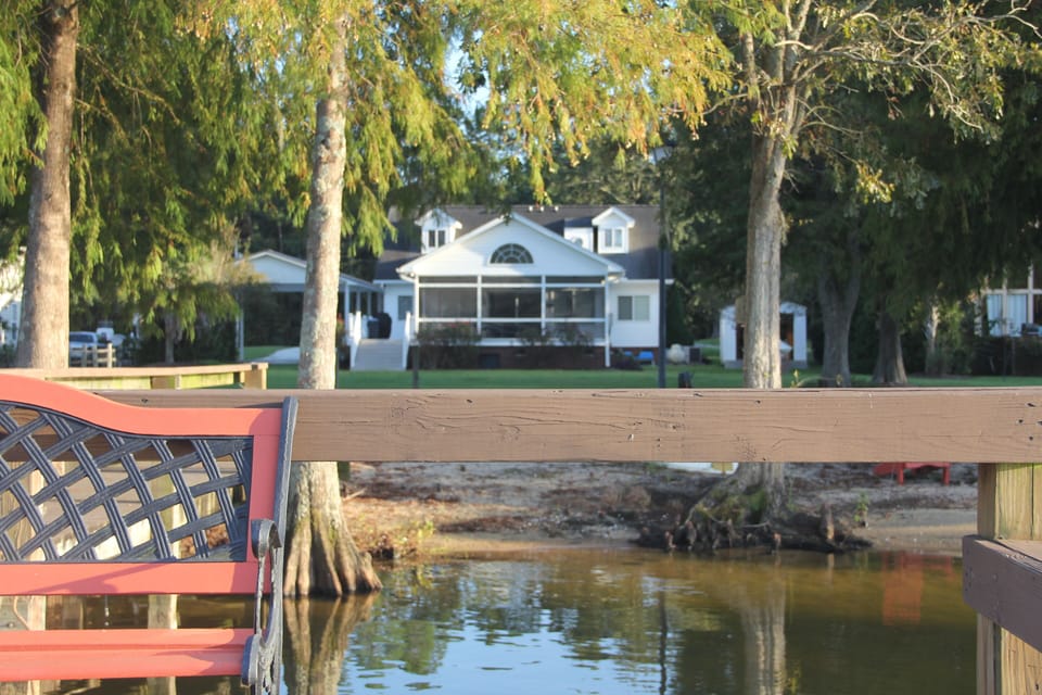 Beach and lake access to big water