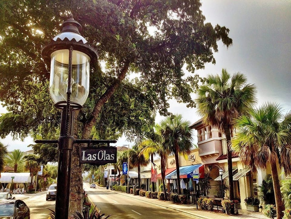 One block north of world famous Las Olas Blvd's shopping, dining,  entertainment