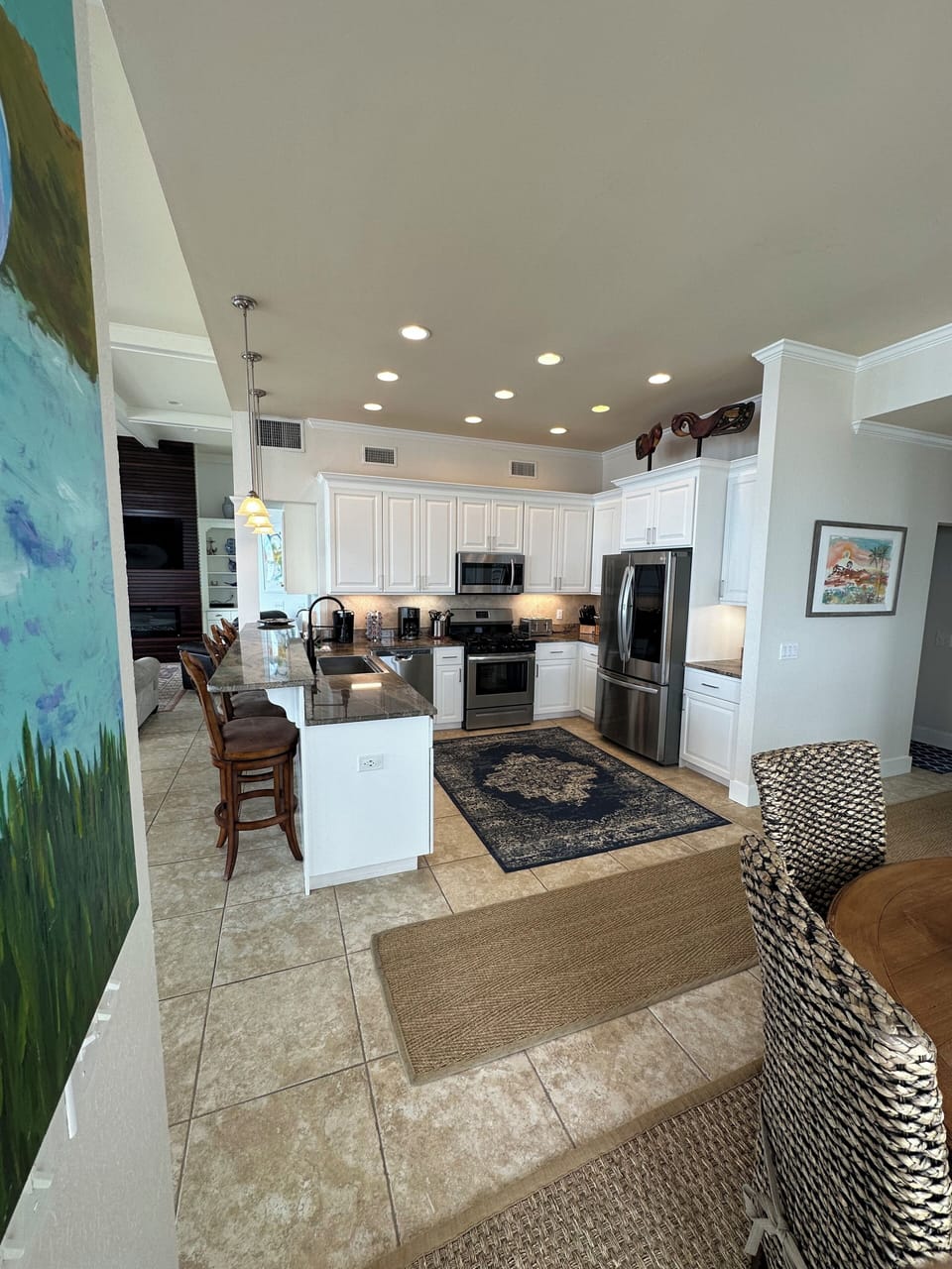 Updated Kitchen with mostly new appliances mid 2022