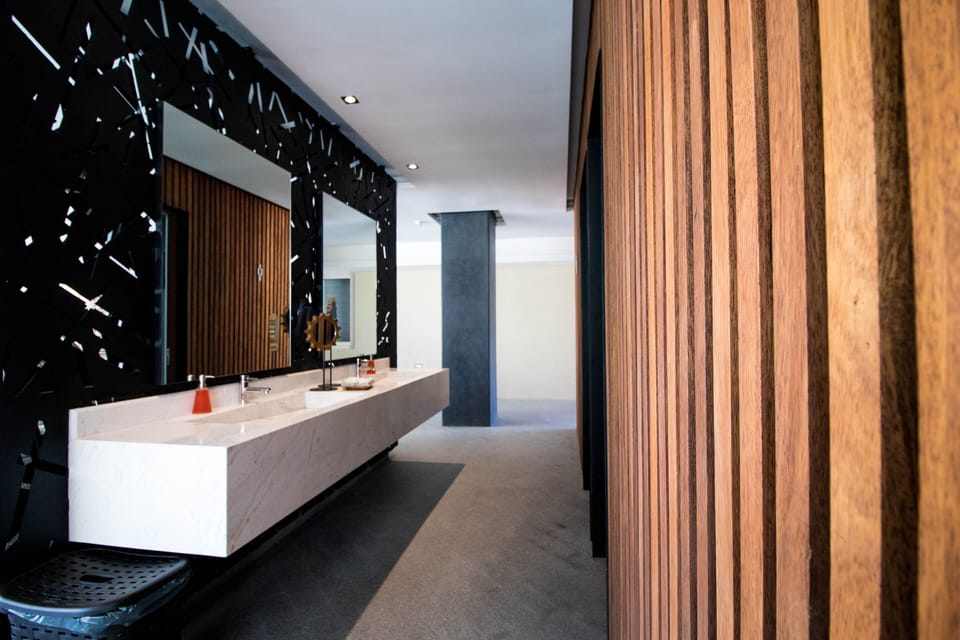 Pavilion 211, Rooftop bathrooms. (MyPvRentals)