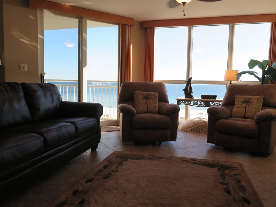 Super comfy recliners and a relaxing view of the beach and ocean.
