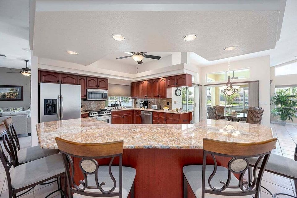 Kitchen offers a lot of Space for Cooking and Entertaining