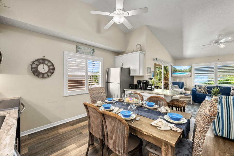 Everything within reach and nothing in your way—this fully stocked kitchen invites culinary creativity, whether you're flipping burgers or mixing mojitos.