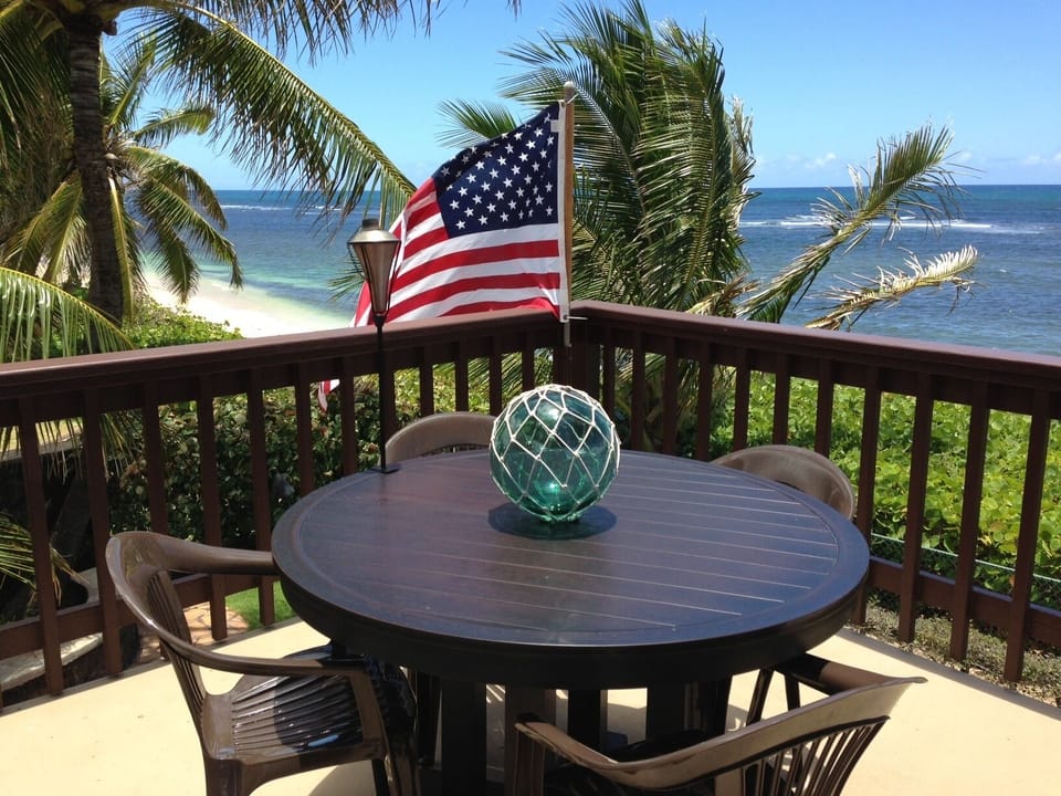 Lanai - great location for a summer holiday celebration!