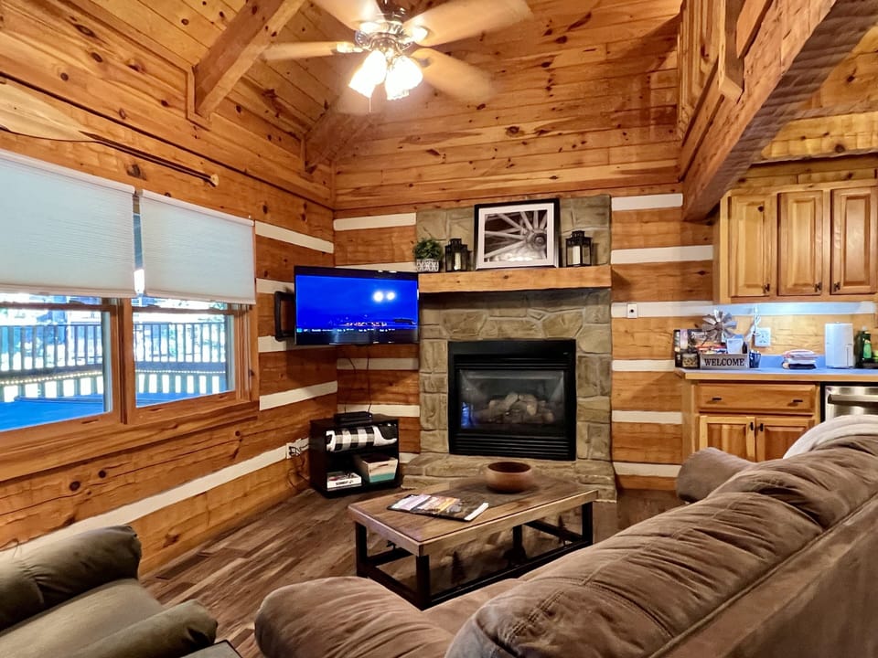 Gas fireplace is turned on from mid-October to mid-April.  Spectrum cable TV.