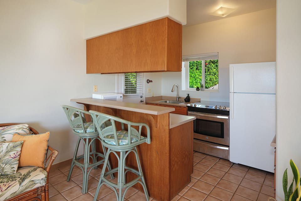 GUEST COTTAGE KITCHEN AREA