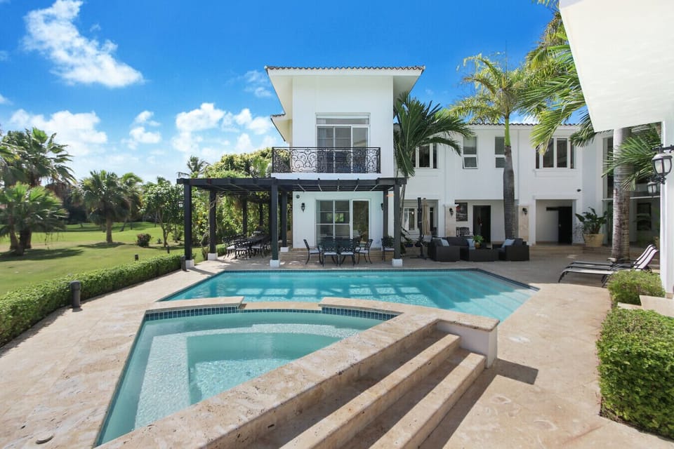 Villa Paraiso: Private Jacuzzi and pool