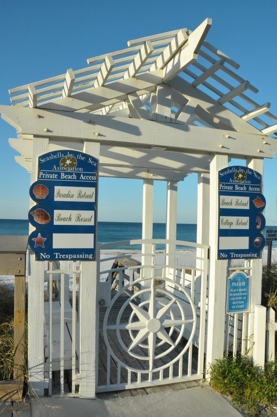 Walk to Private Private  Beach access
Paradise Retreat 