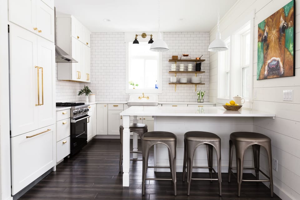 Kitchen - Viking stove - perfect for cooking and entertaining