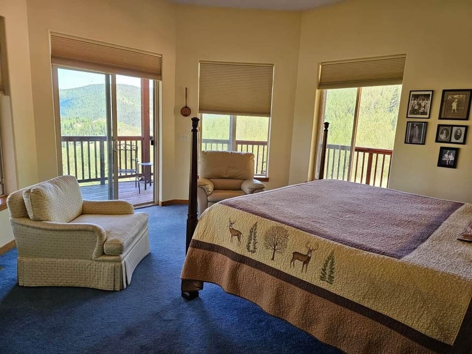 And how can you say no to waking up to that view?!