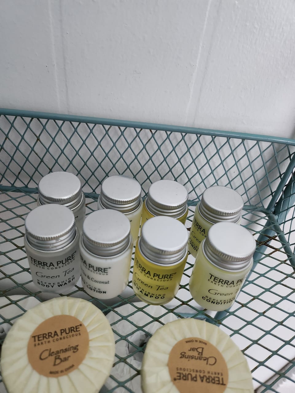 Bathroom amenities