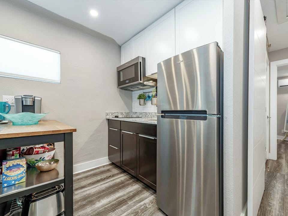 Kitchenware and all necessary items are available in this space