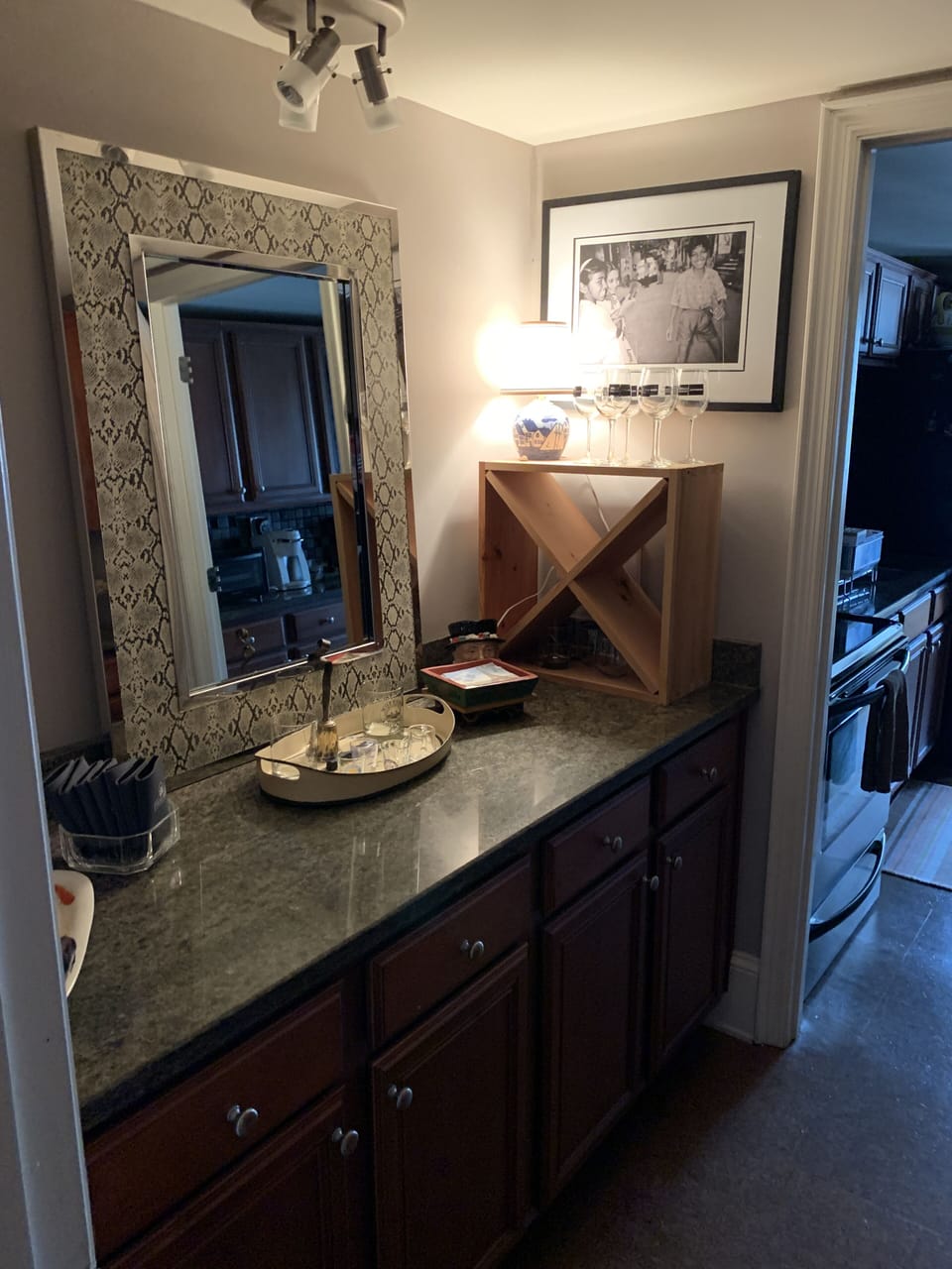 Bar/Serving Area