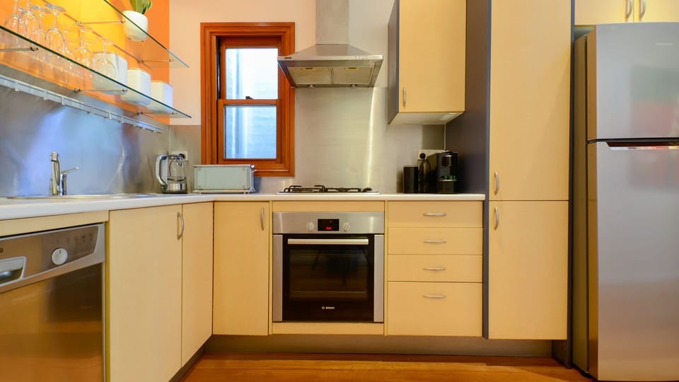 Fully equipped kitchen.