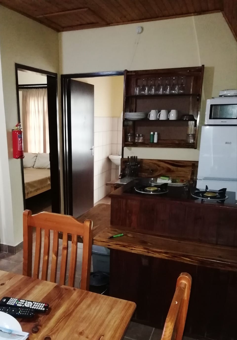 Kitchenette, living area, Tv, diner, 2 x Single beds