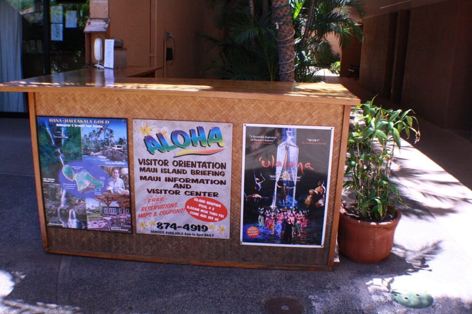  Maui Information & Visitors Center, briefings at pool #2. Adventure the Island!!