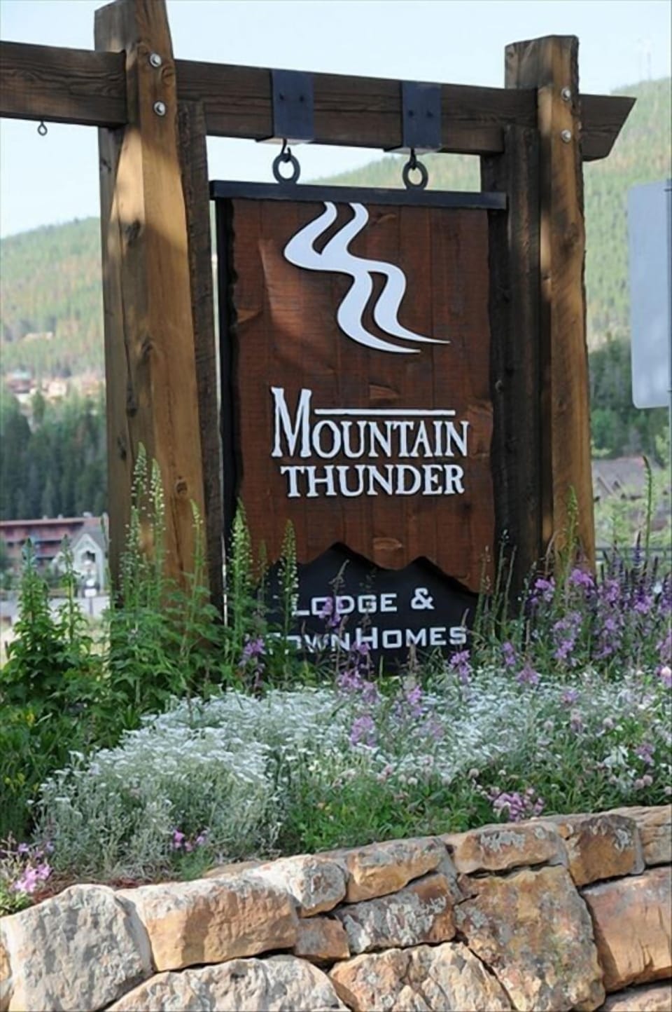 Mountain Thunder Lodge