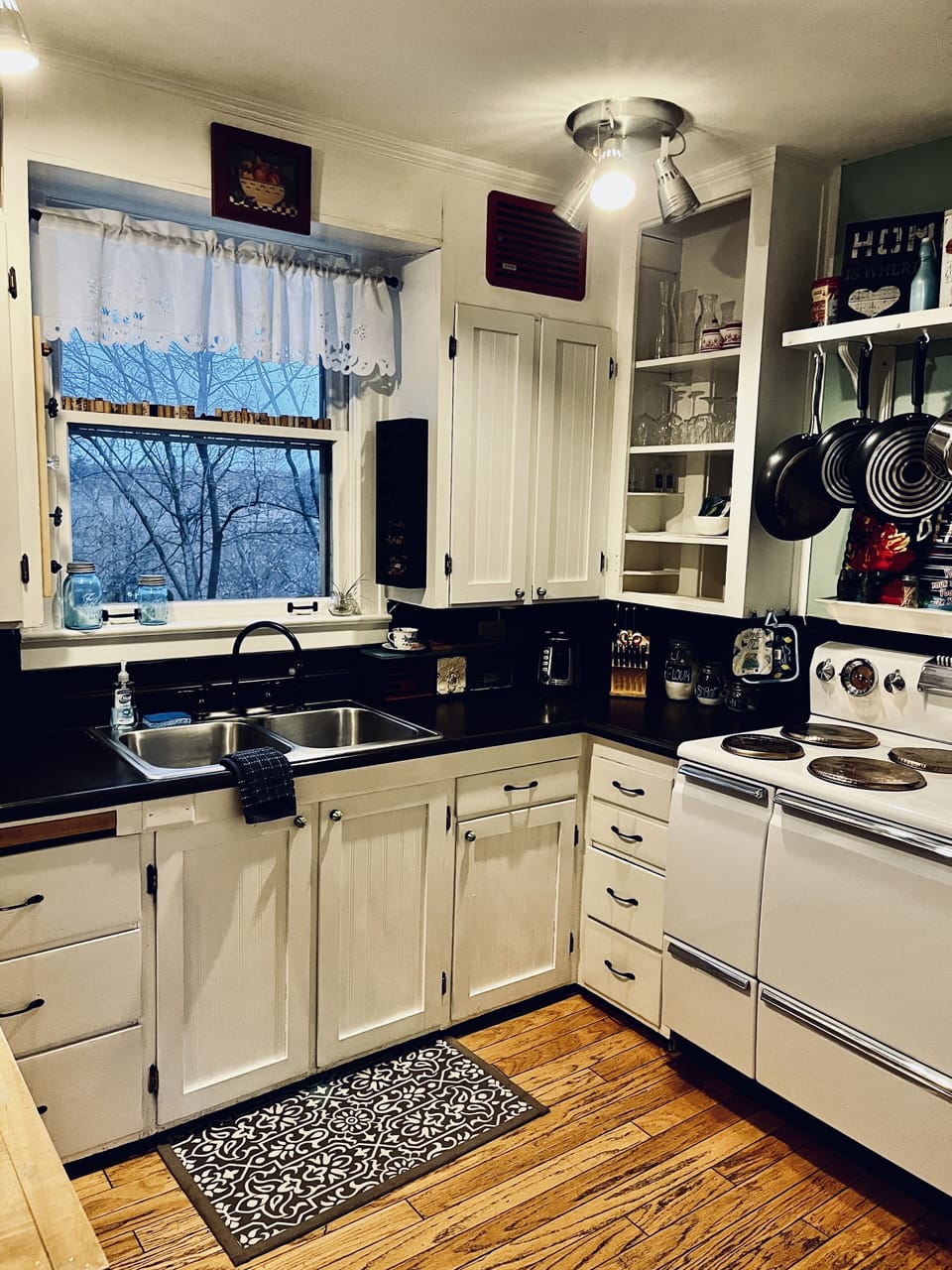 09672ace-f2f4-4a50-bc32-3c4b7e4b38f5