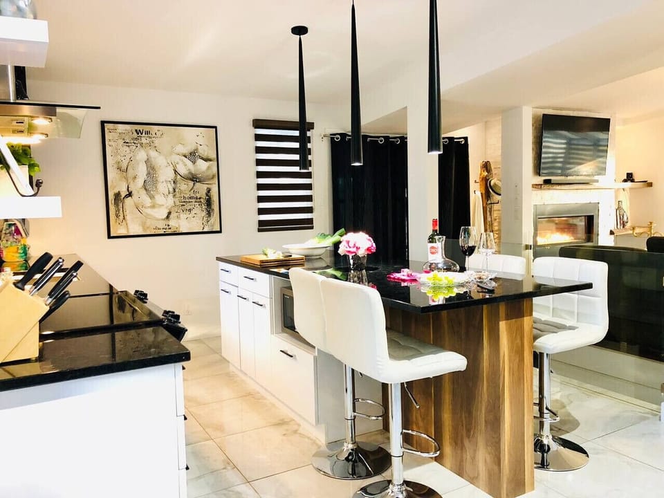 Stylish kitchen island seating for four, perfect for creative dinners.