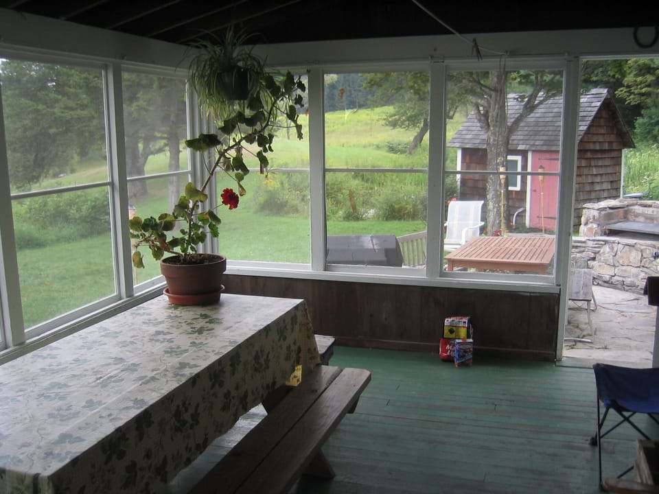 screened porch
