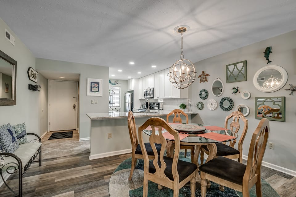 Dining to kitchen view