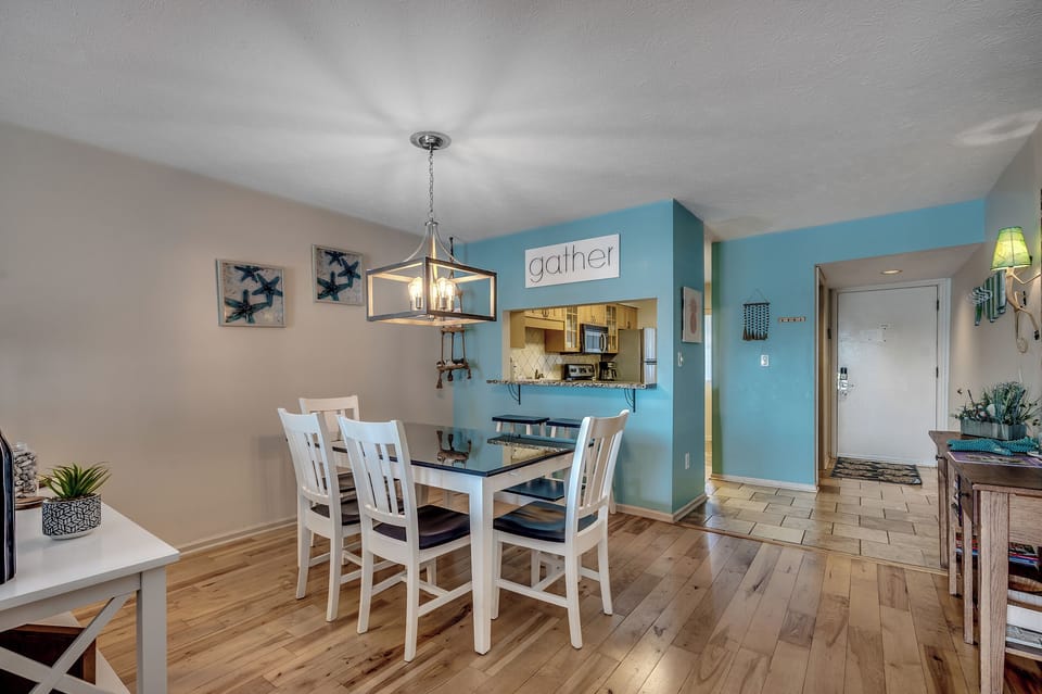 Dining to kitchen view