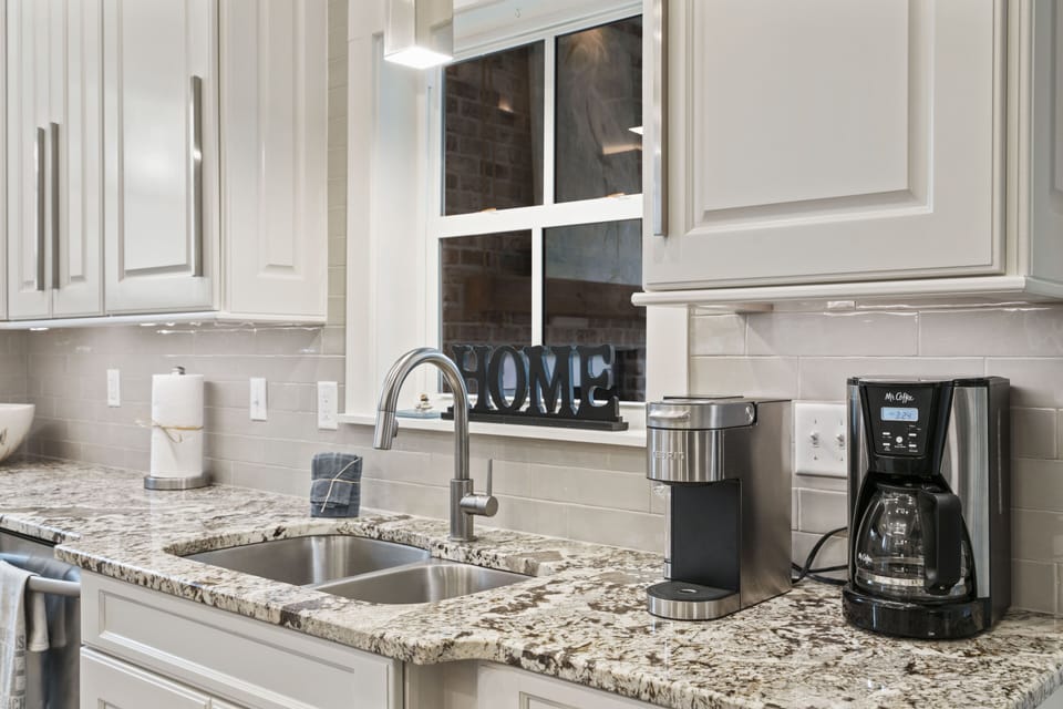 Kitchen, feature drip and Keurig coffee options