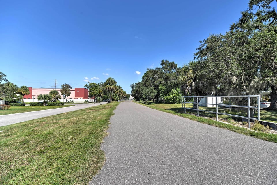 The property boasts convenient access to the Pinellas Trail, great for biking.