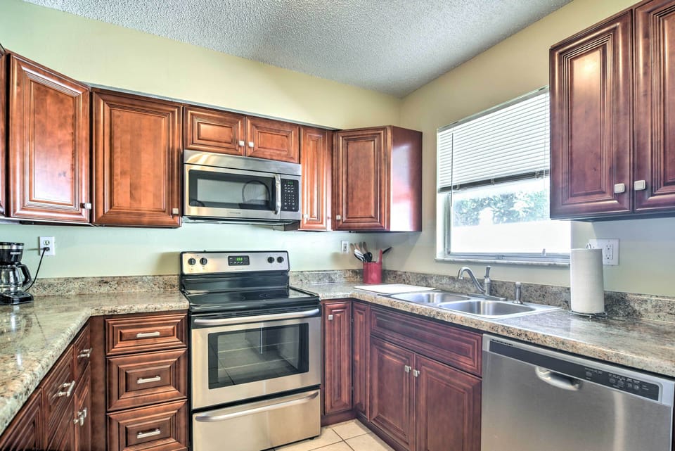 Whip up the family's favorite dishes in this updated kitchen!