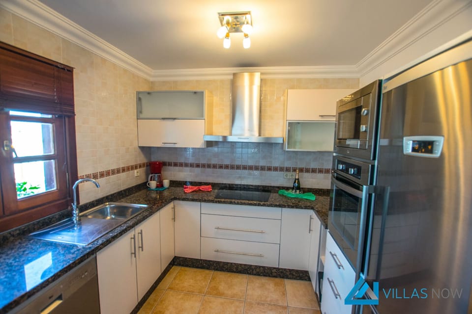 Villa Vistamar (LH165) - Kitchen