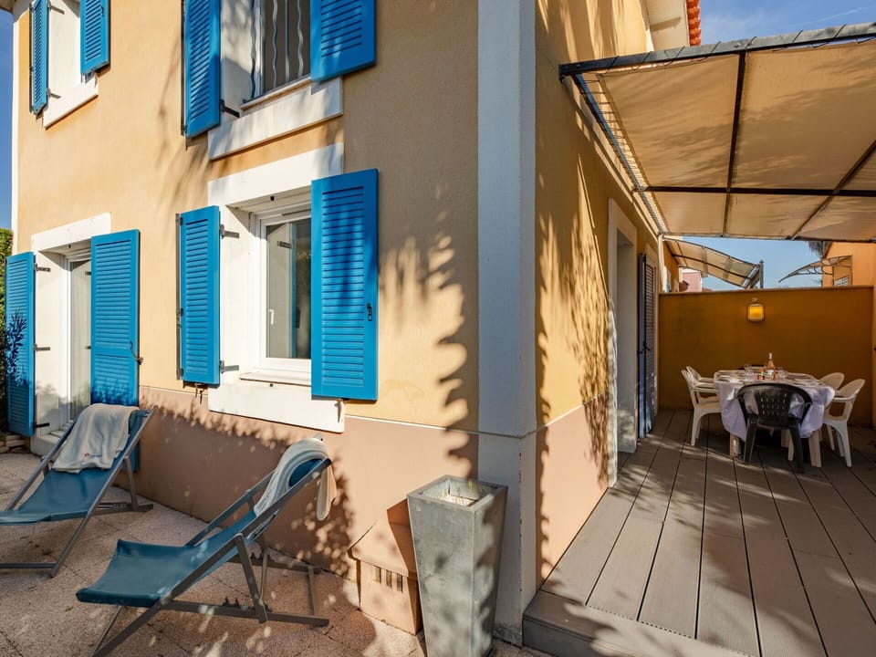 Property, Furniture, Blue, Window, Wood, Shade, Building, Chair, Interior Design, Residential Area